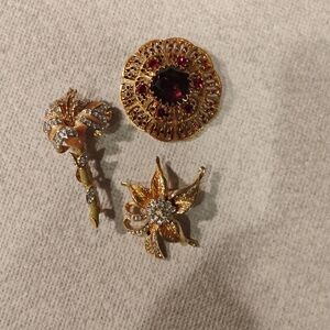 3 Broach Type Pins